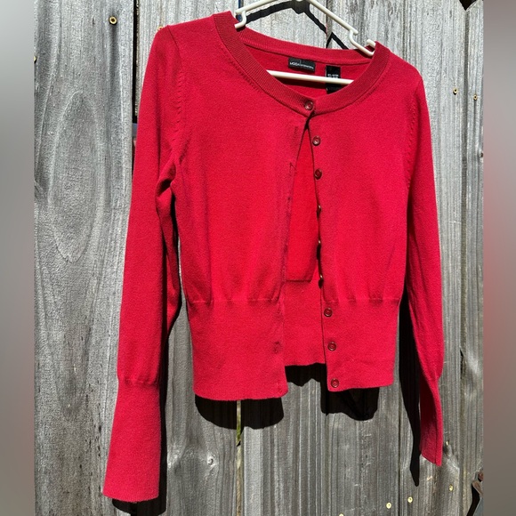 Vintage Women’s Red Cardigan - Picture 5 of 5